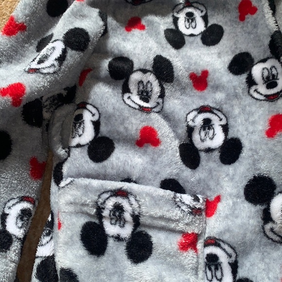 Disney - Mickey Mouse Robe - Picture 2 of 5